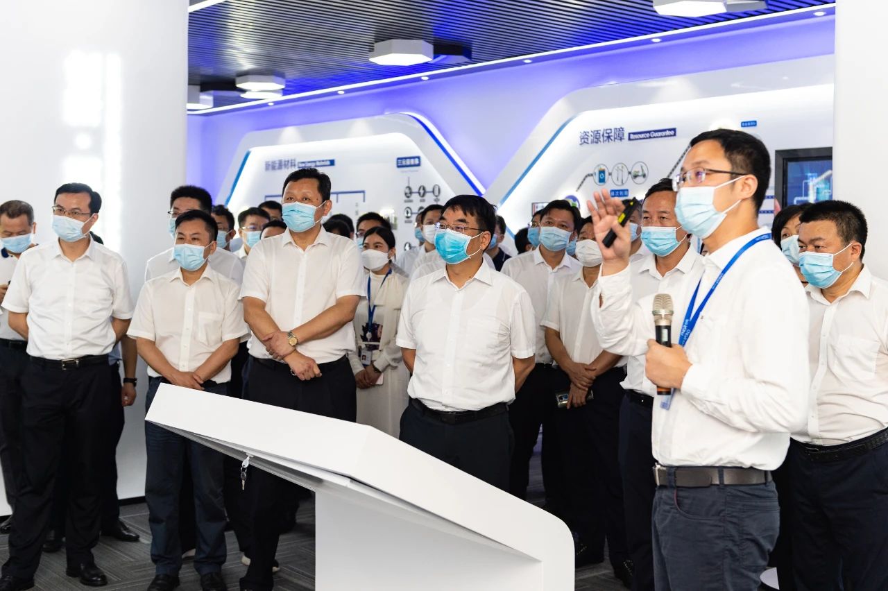 寧鄉經開區黨工委書記、寧鄉市委書記于新凡率觀摩團調研中部產業基地