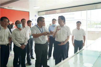 廣西壯族自治區(qū)人大常委會副主任、黨組副書記，自治區(qū)總工會主席張曉欽調研南部產業(yè)基地